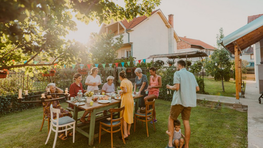 Sådan holder du en fantastisk sommerfest i Østjylland – uden at sprænge budgettet